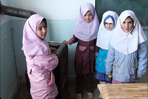 توزیع وسایل گرمایشی در مدارس سیستان و بلوچستان آغاز شد