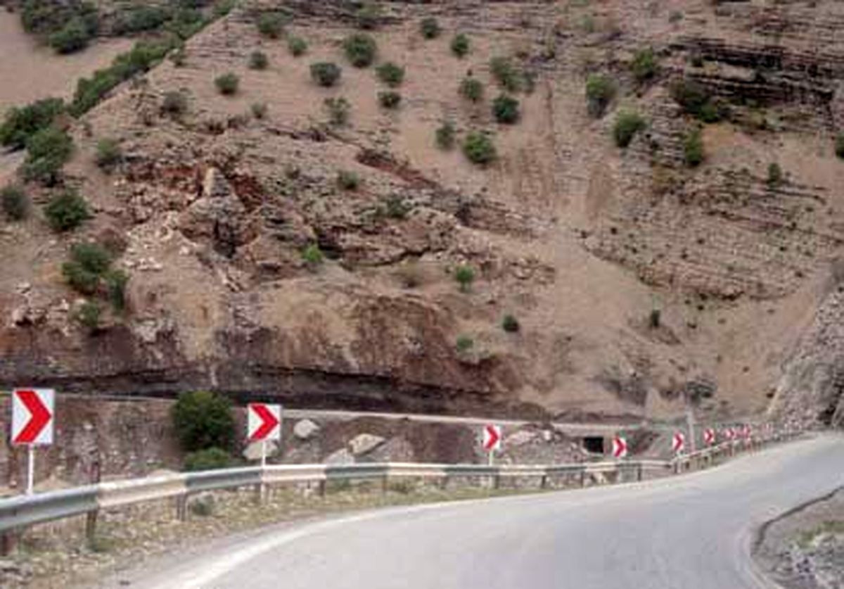 ساخت آزادراه مسیر دره شهر به پلدختر