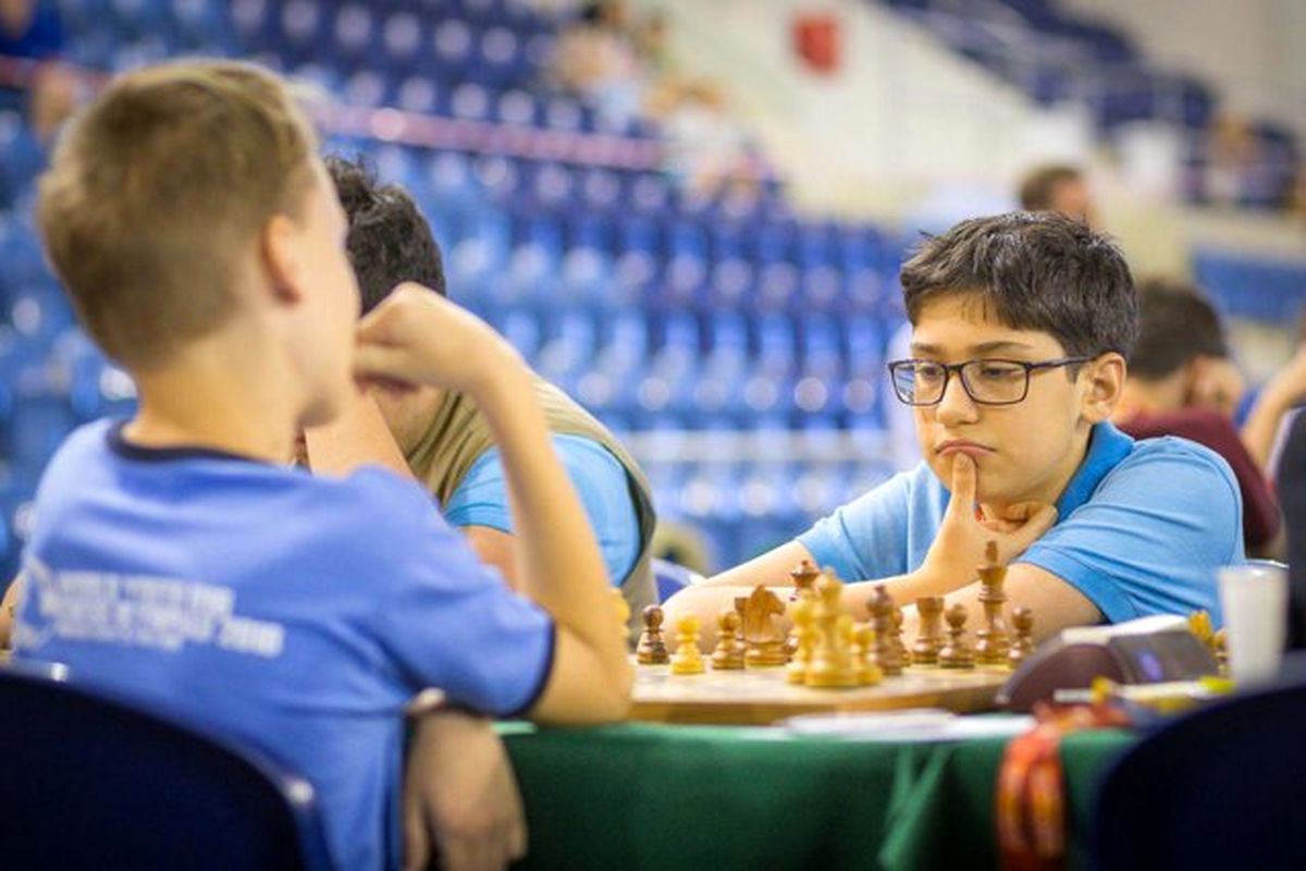 تقابل فیروزجا و کارلسن در دور هشتم شطرنج برق آسای جهان