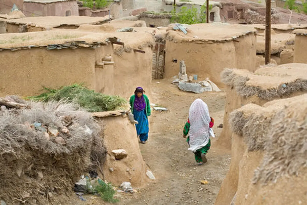 وجود آثار رانش زمین در منازل روستای "میراحمد" ایذه
