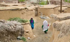 وجود آثار رانش زمین در منازل روستای "میراحمد" ایذه