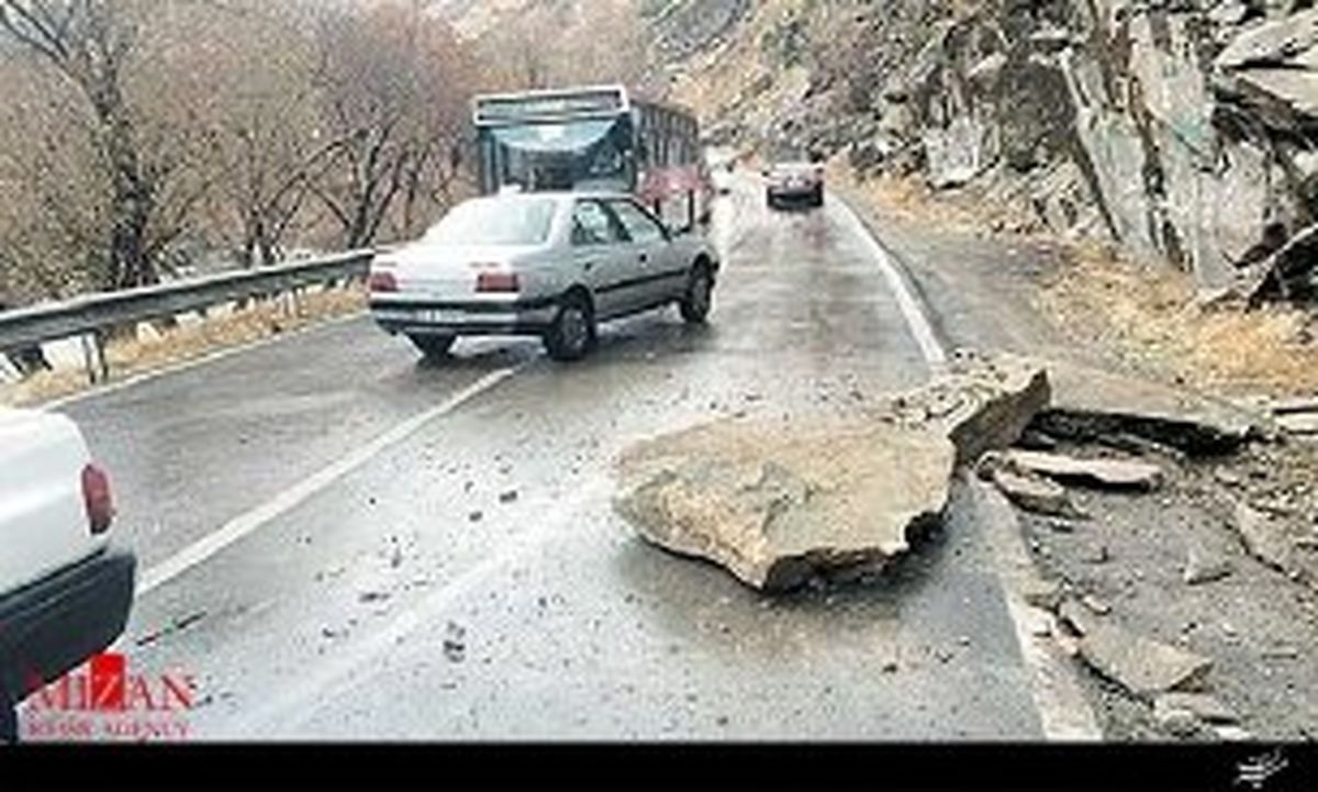 ورود مدعی‌العموم به ریزش سنگ در جاده چالوس