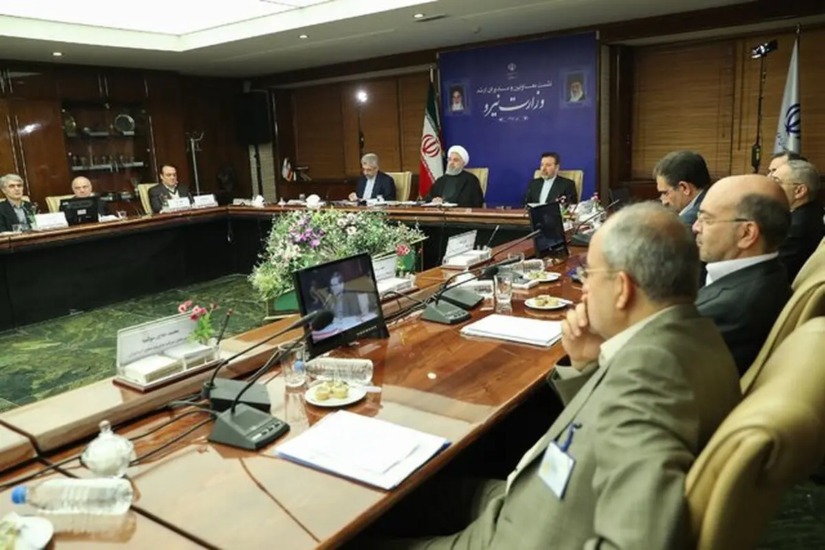 آغاز نشست رییس‌جمهور با وزیر و مدیران ارشد وزرات نیرو