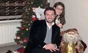 عکس ادموند بزیک و دخترش به مناسبت کریسمس