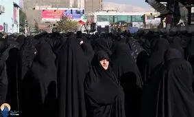 تشییع و خاکسپاری مادر سه شهید در نجف آباد
