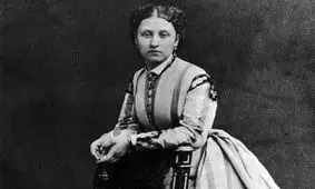 مصائب زندگی دختر ویکتوریا؛ اولین پرنسس سیگاری! + عکس