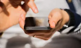 ۱۰ دلیل برای این‌که گوشی‌ شما معدن طلاست