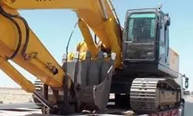 بی‌احتیاطی راننده بیل مکانیکی