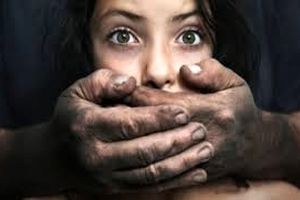 تجاوز به دختر روستایی به خاطر چیدن میوه از درخت همسایه!