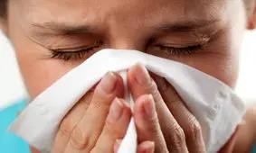 چگونه زمانی که دچار آنفلونزا شده‌ایم آب بدنمان را حفظ کنیم؟