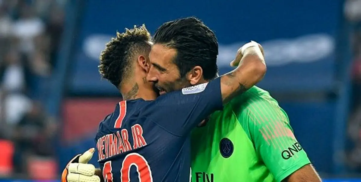 نگرفتن توپ طلا توسط نیمار خجالت‌آور است