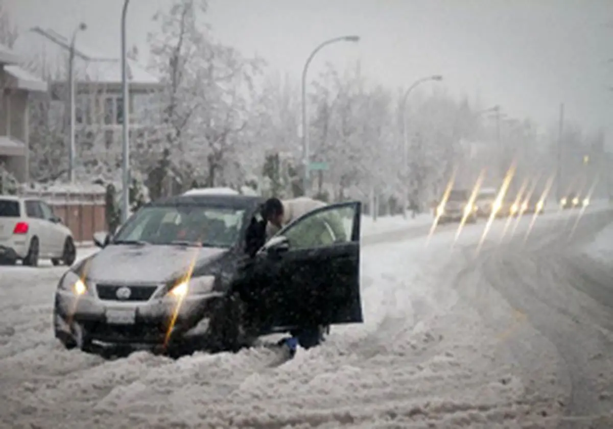 بارش برف شهرستان‌های اصفهان را سفیدپوش کرد
