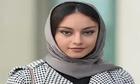 عکسی زیبا از کودکی ترلان پروانه