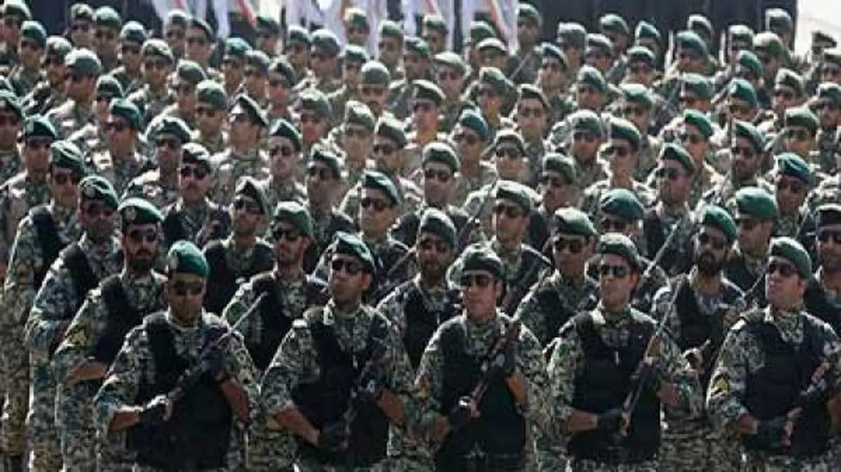 نقوی حسینی: مجلس مخالف کاهش ۳۷ درصدی بودجه دفاعی است/ افزایش بودجه سپاه برای سال ۹۸ کذب است