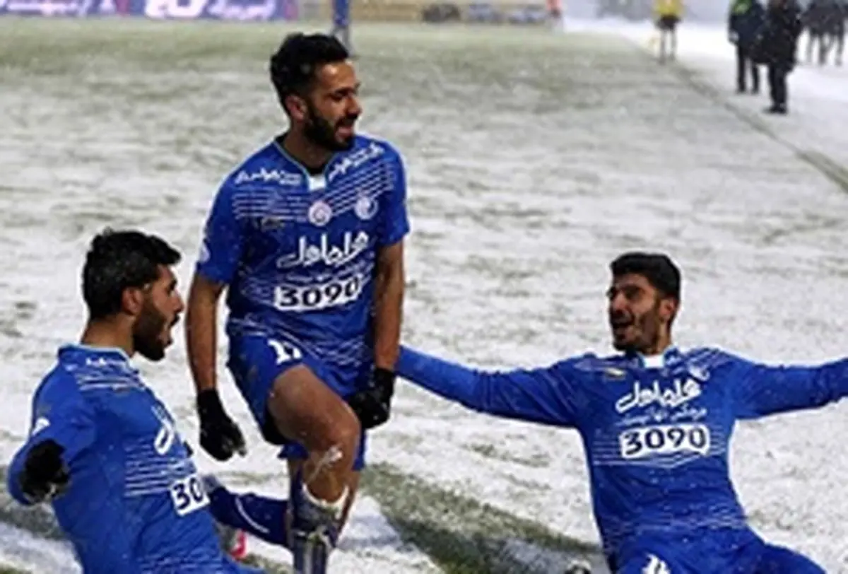 ماجرای عجیب توپی که با پیک موتوری برای بازی استقلال آوردند!