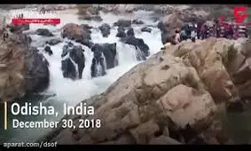 در این فیلم لحظه جان دادن یک پسر جوان را می بینید