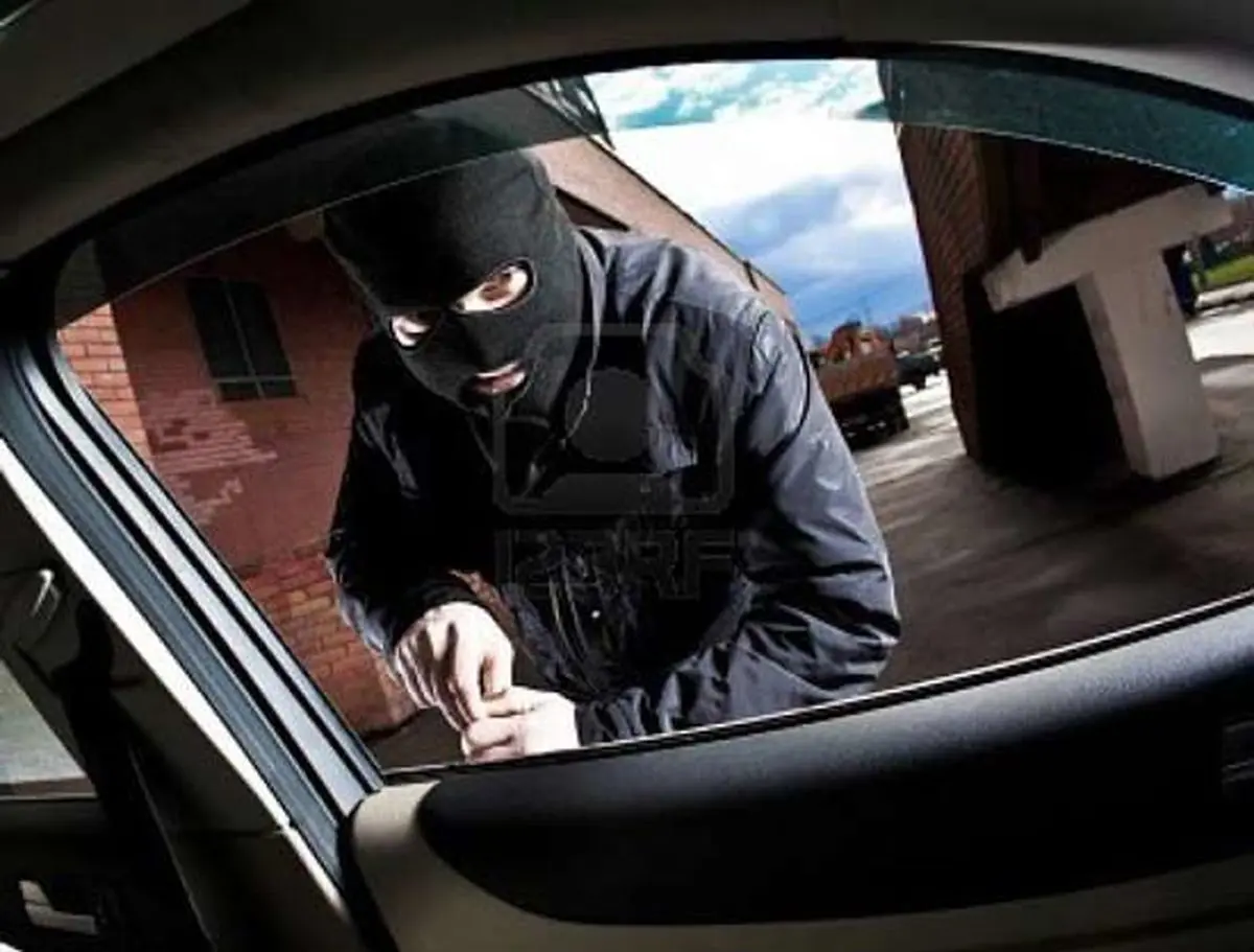 روش سرقت از پژو ۲۰۶ و تیبا در کمتر از ۵ ثانیه !