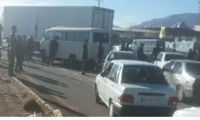 برخورد تریلر اسکانیا با دوخودرو در کرمان با یک مصدوم
