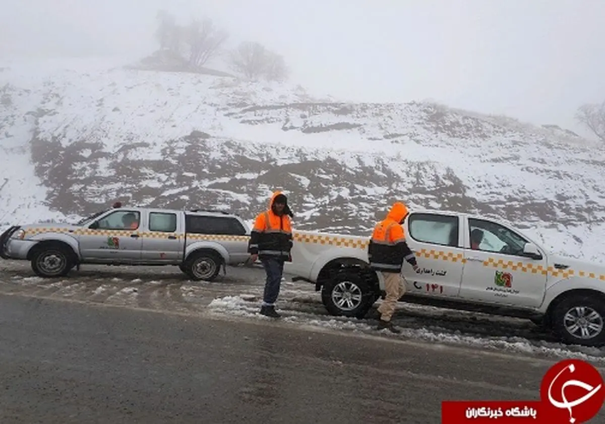 بارش برف و کولاک در لرستان سبب اختلال در تردد جاده‌ای می‌شود