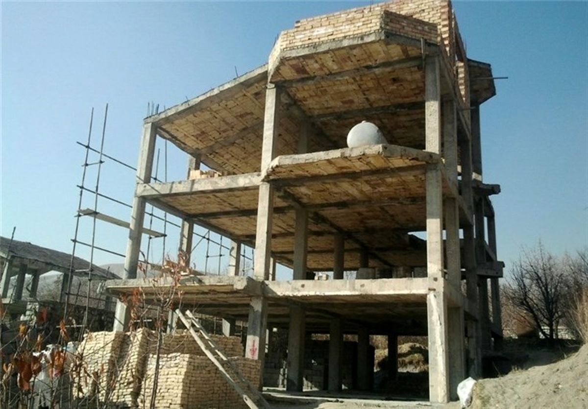 ۴۰ ساخت و ساز غیرمجاز در حریم راه‌های شهرستان کرمانشاه تخریب شد