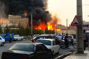 آتش سوزی مغازه مکانیکی در گرگان/ علت حادثه در دست بررسی است