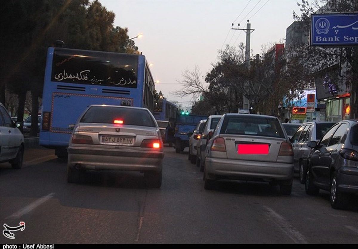 استمرار بی‌توجهی به مقررات راهنمایی رانندگی در ارومیه به روایت تصویر
