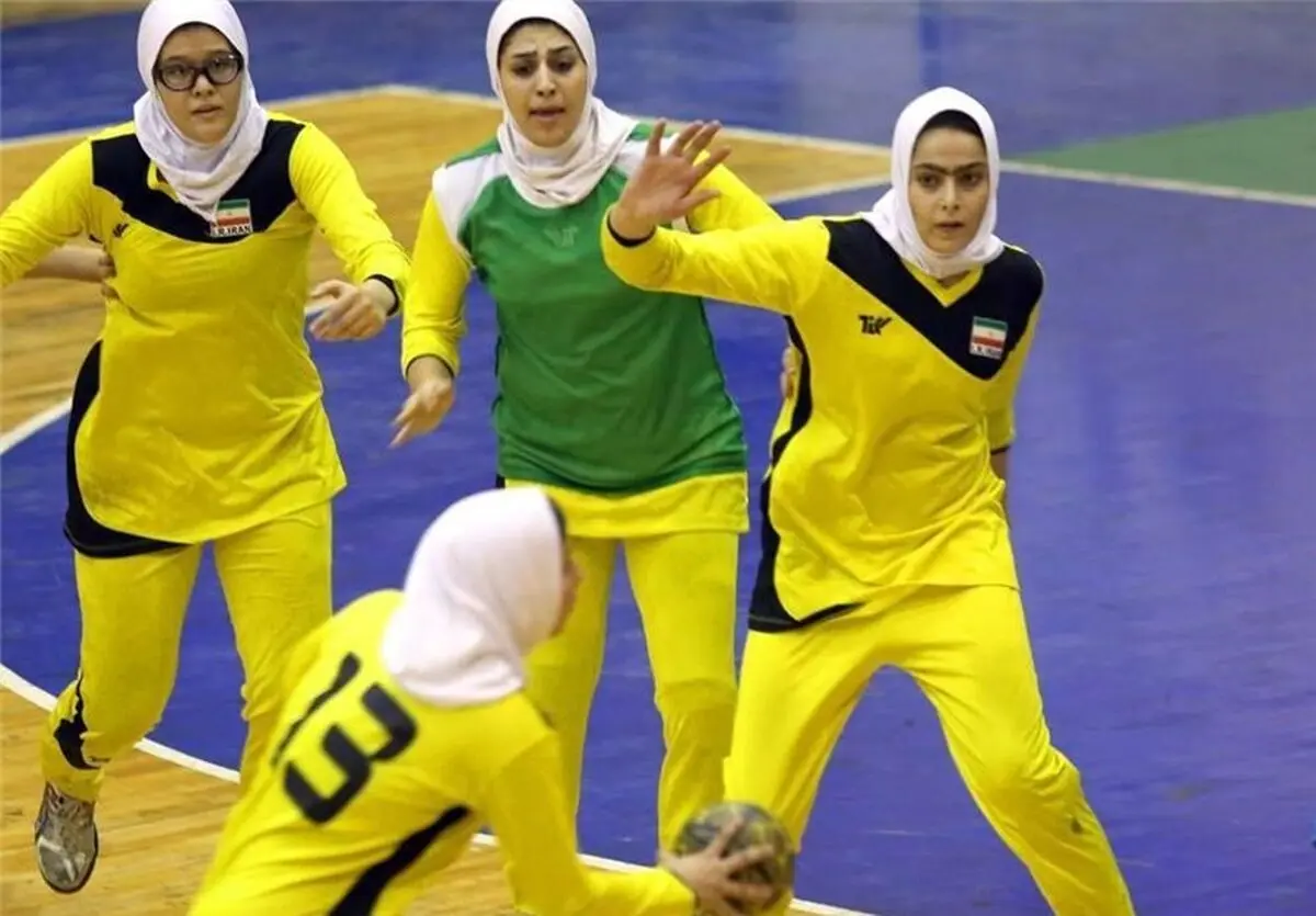 ۱۰۰ میلیون ریال به تیم لیگ برتری شهید چمران لارستان کمک شد