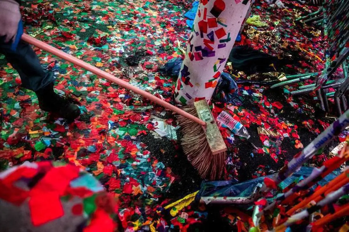 پاکسازی میدان تایمز نیویورک پس از جشن سال نو +عکس