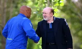 سلفی داورها با هواداران استقلال و حضور افتخاری در اردوی تیم