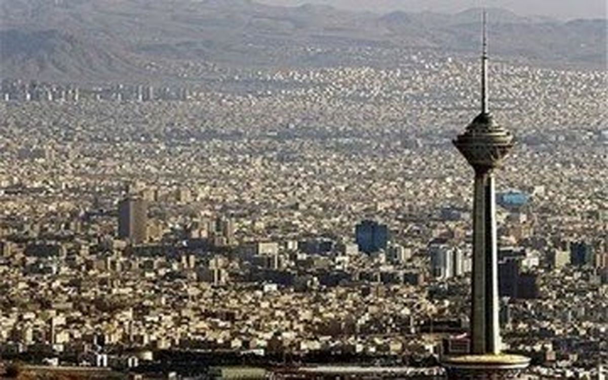 گمانهزنیها درباره بوی بد در تهران؛ پالایشگاه یا فاضلاب؟