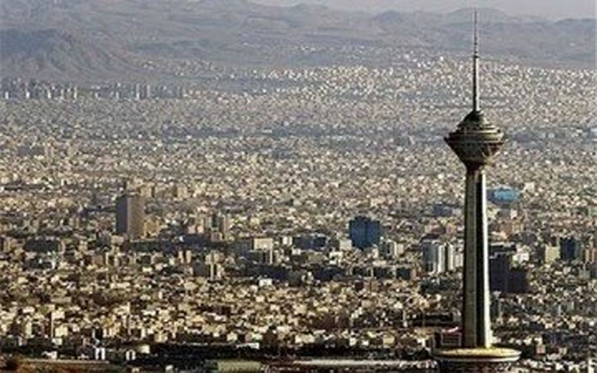 گمانه‌زنی‌ها درباره بوی بد در تهران؛ پالایشگاه یا فاضلاب؟