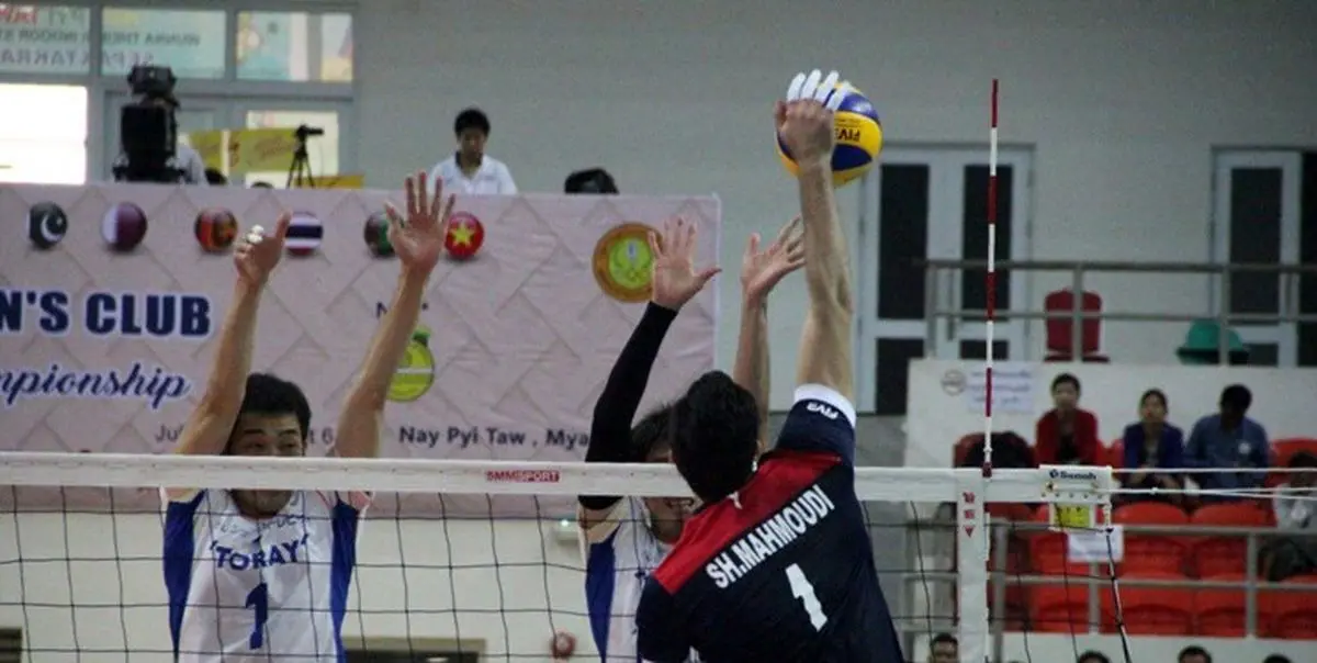 مسابقه والیبال به دلیل اعتراض شدید به داور متوقف شد