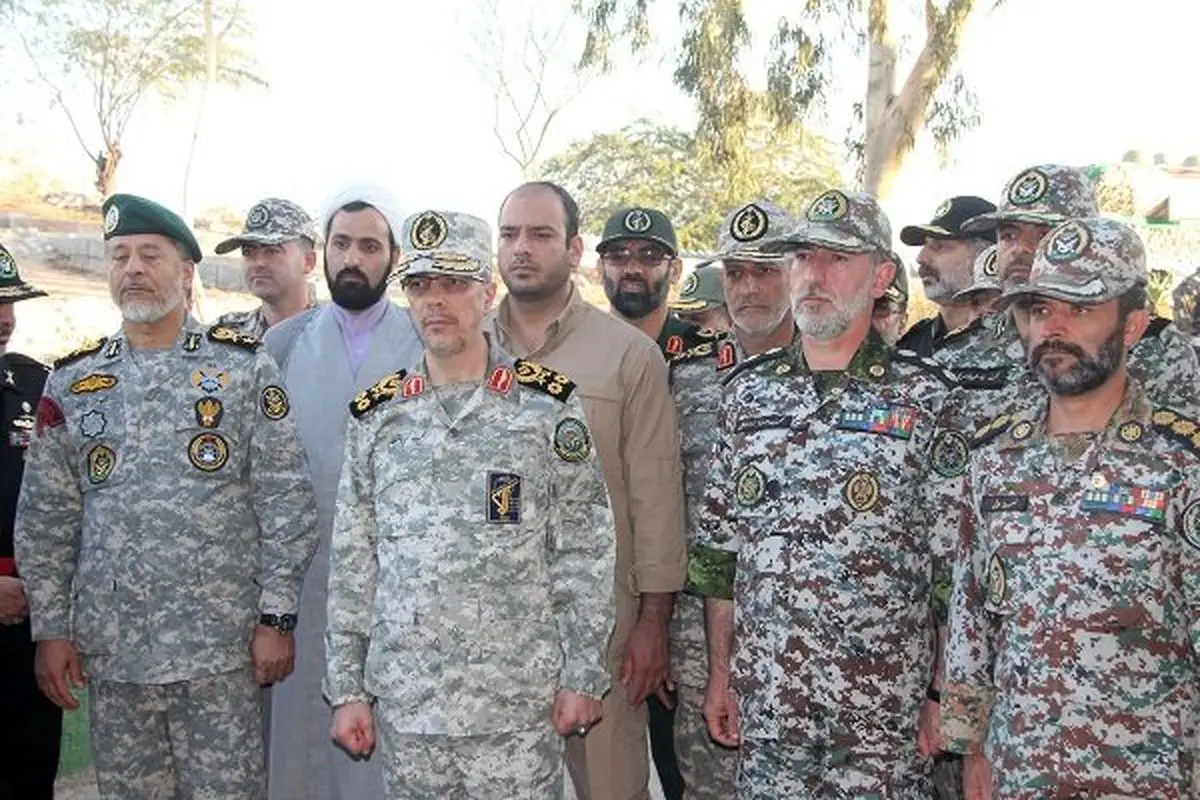 باقری ازمنطقه پدافندهوایی جنوب شرق شهدای خلیج فارس بازدید کرد