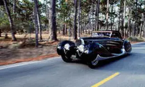 بوگاتی محمدرضا پهلوی را اینجا نگه میدارند!!!