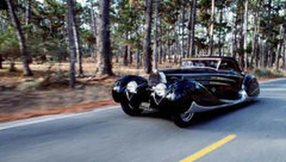 بوگاتی محمدرضا پهلوی را اینجا نگه میدارند!!!