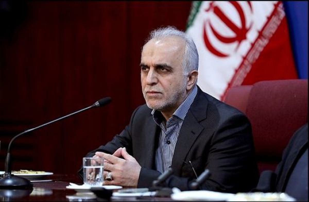 وزیر اقتصاد: ورود سالانه یک میلیون نفر به بازار کار/ دهه شصتیها هنوز در جستجوی شغل هستند
