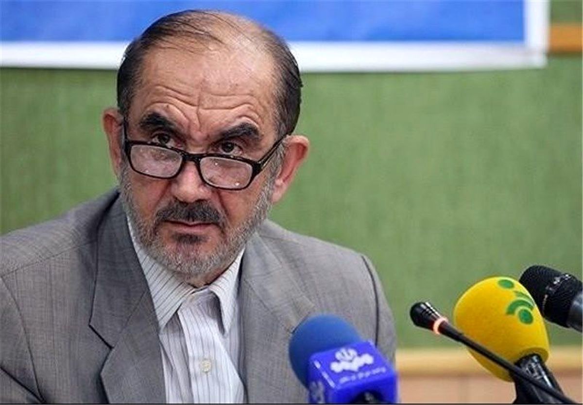 واکنش عضو شورای عالی انقلاب فرهنگی به انتشار عکس دختر و دامادش در شب کریسمس: عکسها همگی فتو شاپ هستند
