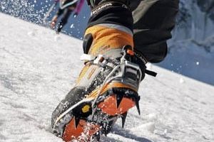 یخ‌شکن وسیله‌ای ضروری برای کوهنوردان در فصل زمستان