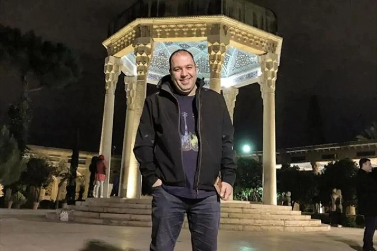 تصاویری از علی اوجی و در آغوش گرفتن یک خانم