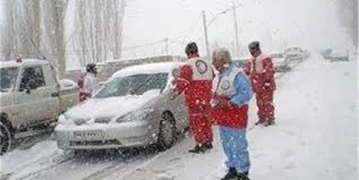 نجات 120 نفر از برف و کولاک در سپیدان