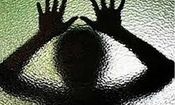 خانم معلم هوسباز دو دختر دبیرستانی را به کارهای کثیف کشاند+عکس