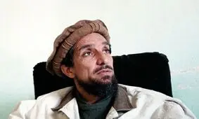 سفر در زمان؛ «سردار سلیمانی در کنار احمد شاه مسعود»؛ دهه 70/ عکس
