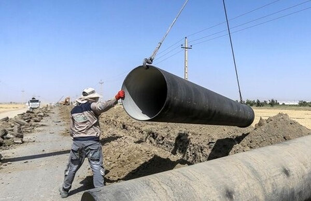 "مافیا"هایی بزرگتر از فولاد مبارکه پشت انتقال آب از دریاهای جنوب به فلات مرکزی هستند