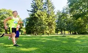 دویدن در پارک رضایت از زندگی و رفاه را افزایش می‌دهد

