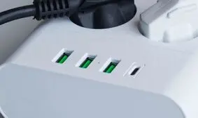 درگاه USB سبز رنگ به چه معناست؟