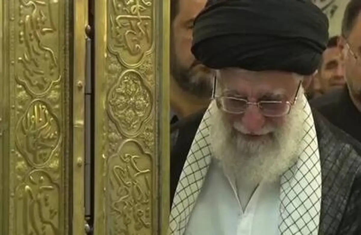 حضور رهبر شهید در حرم رضوی سال ۱۳۶۴/ ویدئو