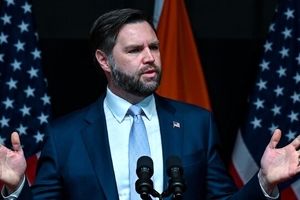 معاون ترامپ: ما به دنبال تغییر رژیم در ایران نبودیم