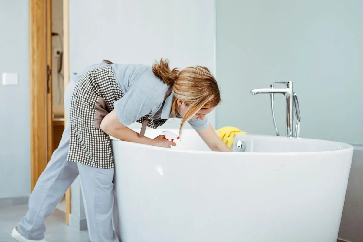 چگونه حمام را تمیز کنیم؟