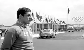 سفر در زمان؛ «لحظه تدفین پیکر تختی در گورستان ابن بابویه تهران»؛ سال 46/ عکس

