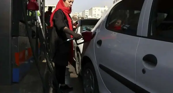 آمار عجیب از سوخت گیری با کارت جایگاه سوخت/ جمع آوری کارت اضطراری جایگاه ها در ۱۱ استان/ جزئیات شناسه دار کردن کارت اضطراری سوخت